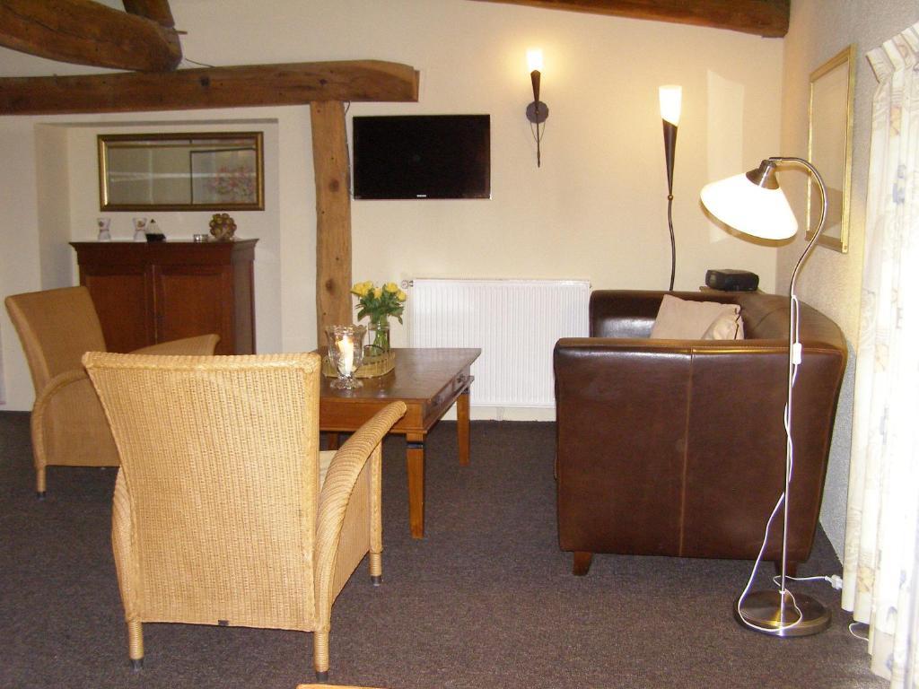 Charme Hotel La Dominotte Demigny Номер фото